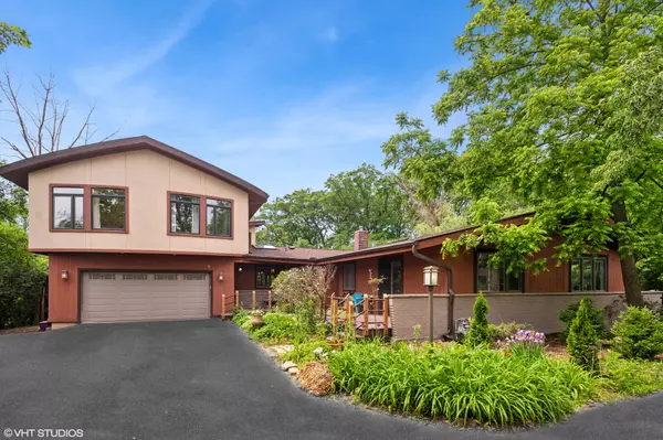 Riverwoods, IL 60015,2419 Riverwoods RD