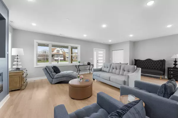 Brookfield, IL 60513,4113 Eberly AVE