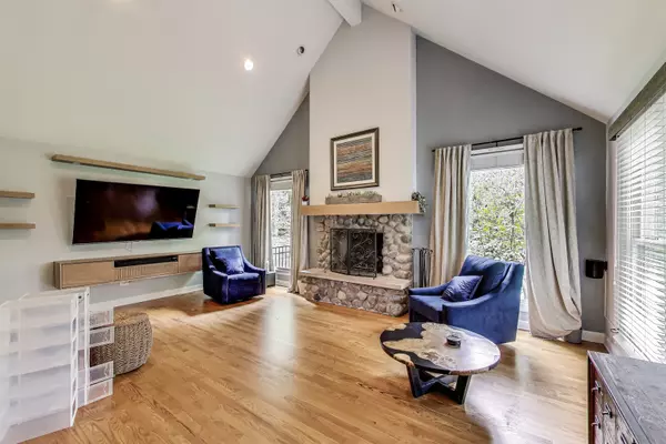 Barrington, IL 60010,Address not disclosed