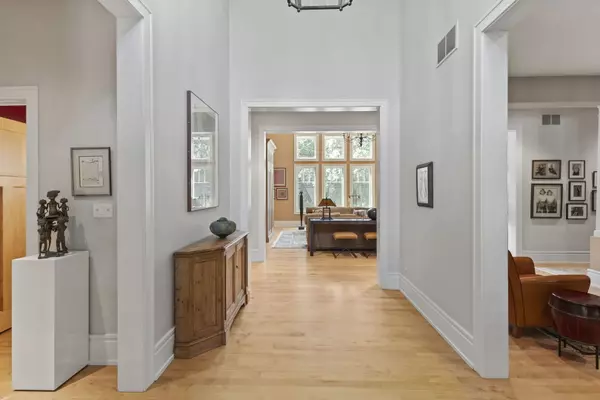 Burr Ridge, IL 60527,8673 Timber Ridge DR