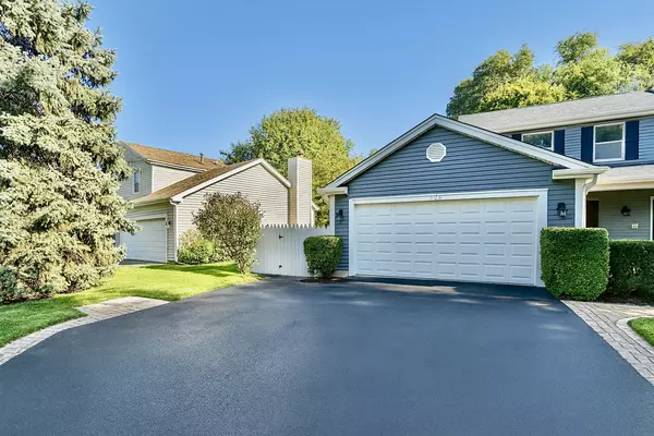Cary, IL 60013,626 Knollwood DR