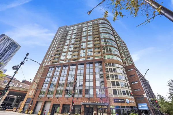 600 N Kingsbury ST #802, Chicago, IL 60654