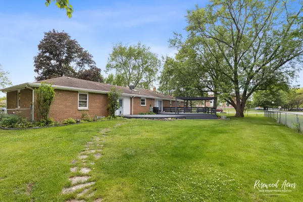 Momence, IL 60954,528 W Washington ST