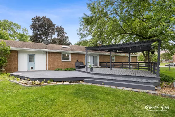 Momence, IL 60954,528 W Washington ST