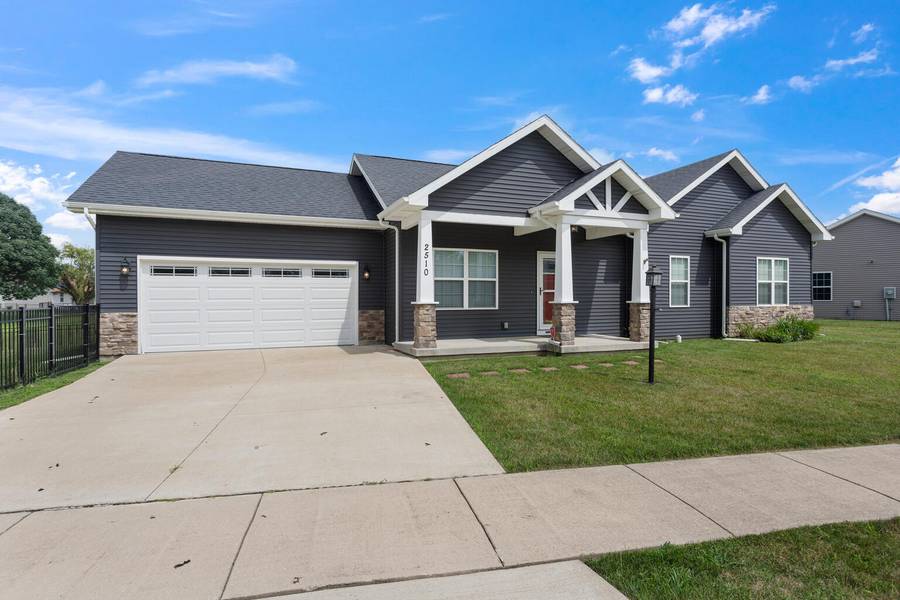 2510 N Fairfield DR, Urbana, IL 61802