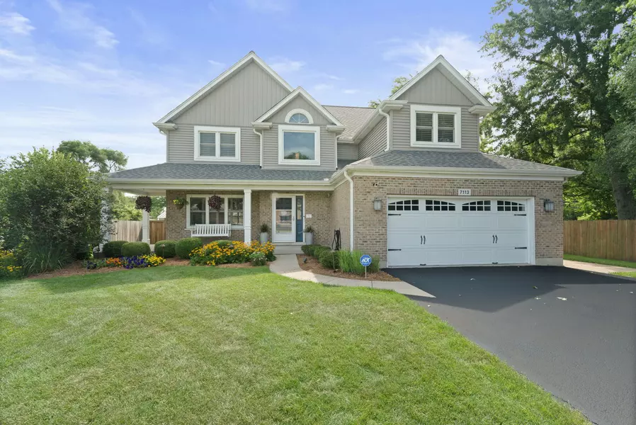 7113 Eleanor PL, Darien, IL 60561