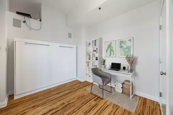 Chicago, IL 60610,230 W Division ST #1201