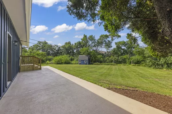 Carol Stream, IL 60188,23W570 PINE DR