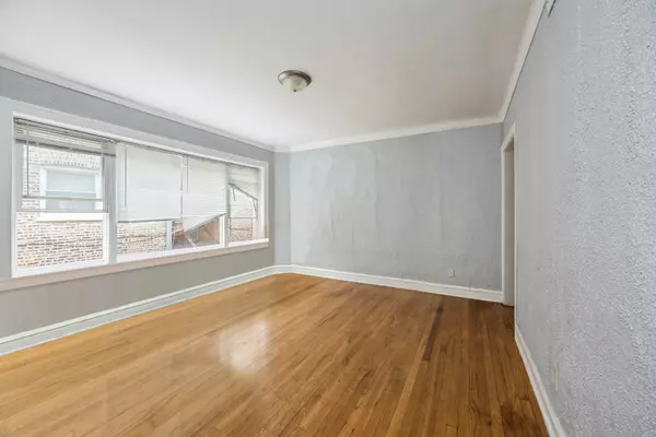Chicago, IL 60619,7352 S Langley AVE