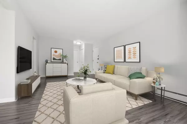 Chicago, IL 60626,1340 W Touhy AVE #302