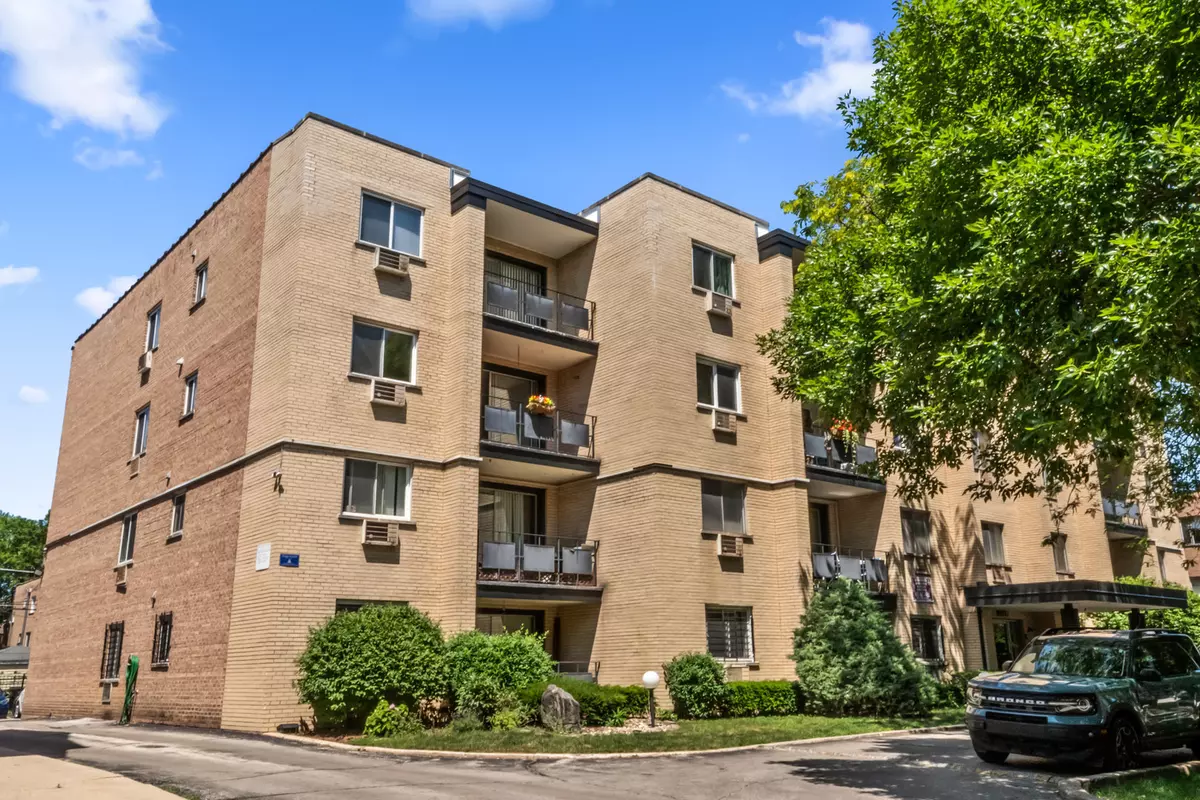 Chicago, IL 60626,1340 W Touhy AVE #302