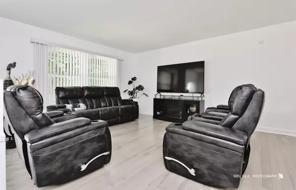 Zion, IL 60099,4114 Luckie CT