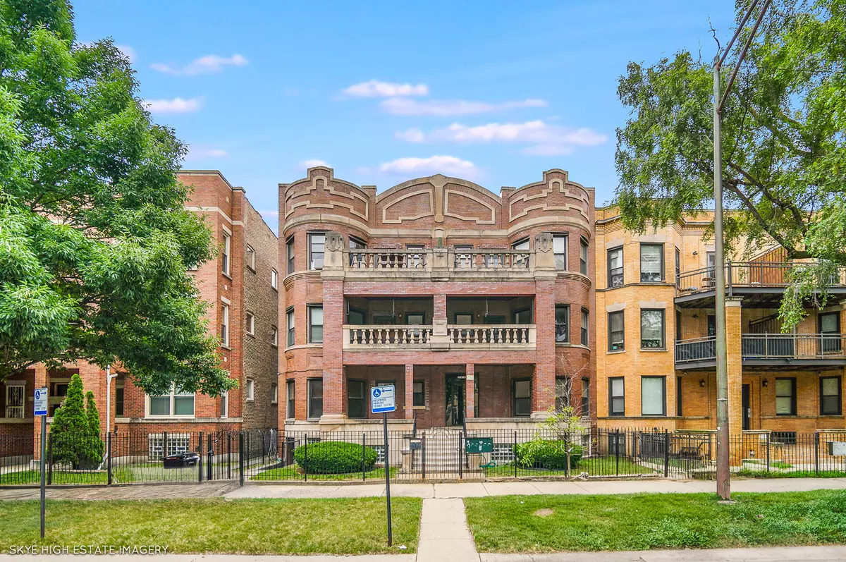 Chicago, IL 60637,5743 S Michigan AVE #1S