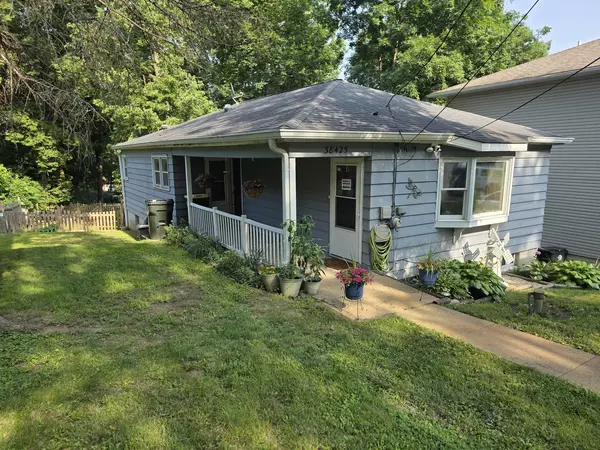 38425 N 3rd AVE, Spring Grove, IL 60081