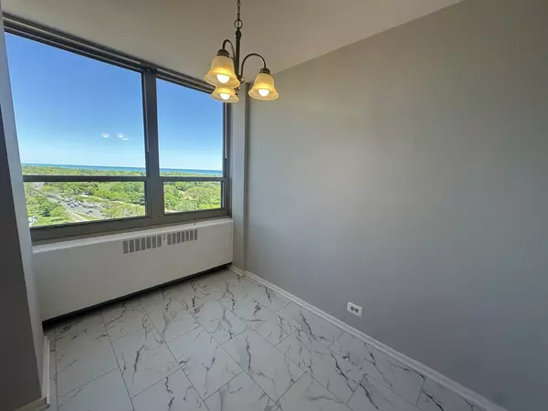 Chicago, IL 60613,3950 N Lake Shore DR #1502A