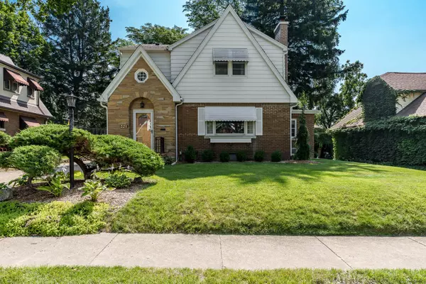 Rockford, IL 61108,328 HOLLISTER AVE