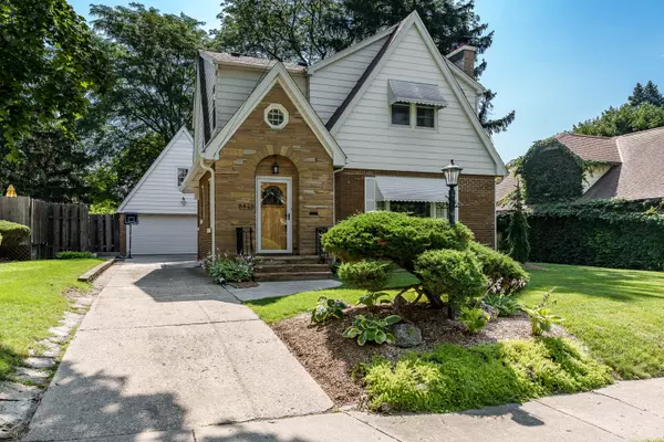 328 HOLLISTER AVE, Rockford, IL 61108