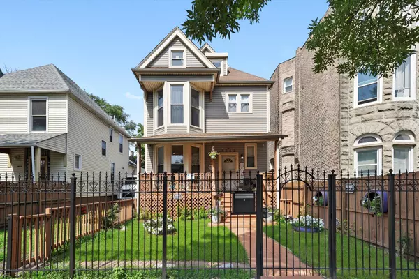 5850 S INDIANA AVE, Chicago, IL 60637