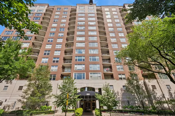 1301 N Dearborn Pkwy #1002, Chicago, IL 60610