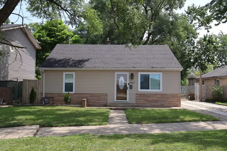 15807 Dixie HWY, Harvey, IL 60426