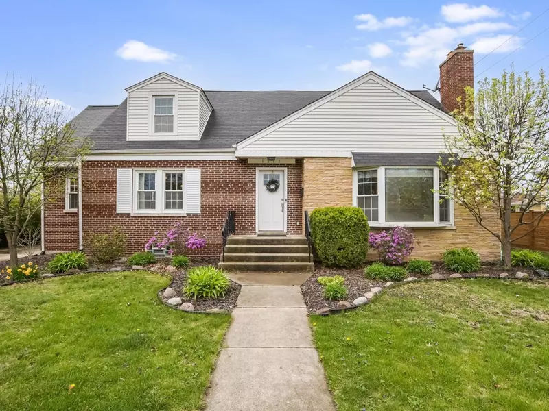 1212 S Greenwood AVE, Park Ridge, IL 60068