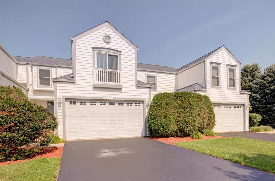 1703 Waters Edge DR, Minooka, IL 60447