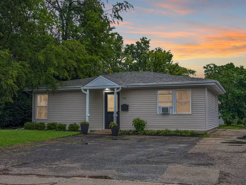 950 N BRAINARD ST, Naperville, IL 60563