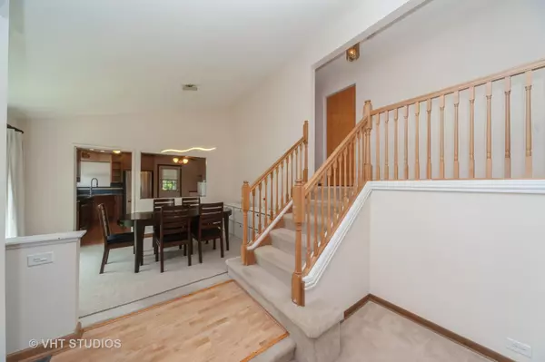 Glenview, IL 60025,532 Warren RD