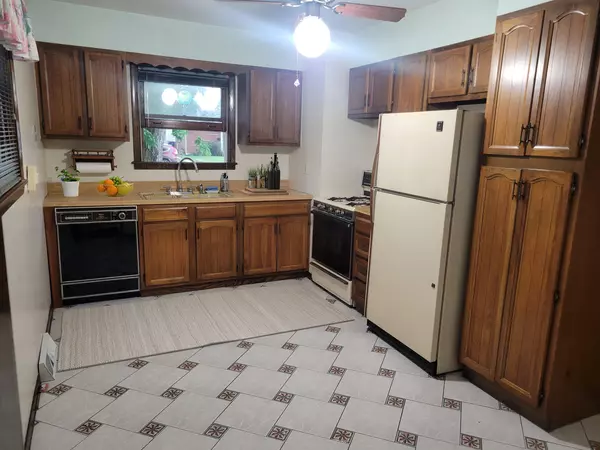 Burbank, IL 60459,7840 Massasoit AVE