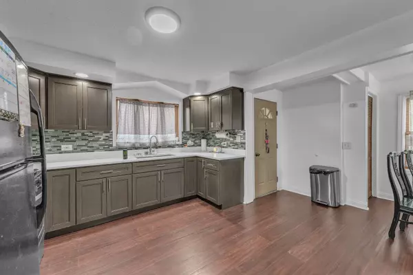 Burbank, IL 60459,5510 W 81st PL
