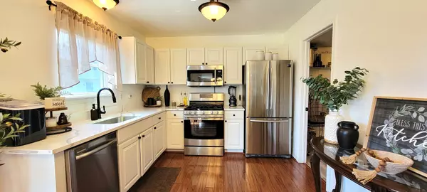 Round Lake Beach, IL 60073,375 E Springwood CT