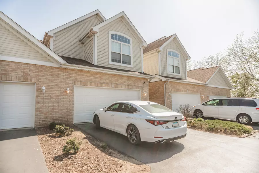 16146 Hillcrest CIR, Orland Park, IL 60467