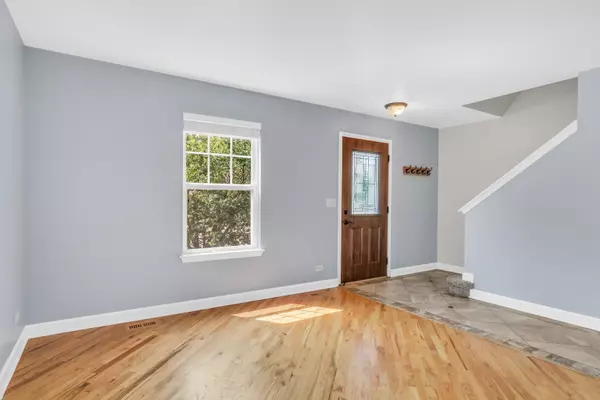 Round Lake Beach, IL 60073,2181 Stonehedge CT
