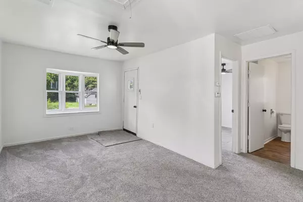 Round Lake, IL 60073,515 Catalpa DR