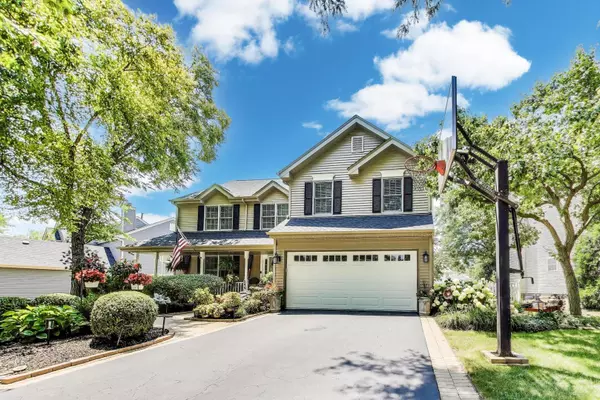 Geneva, IL 60134,346 Colonial CIR