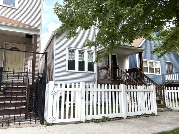 734 W 48th PL, Chicago, IL 60609