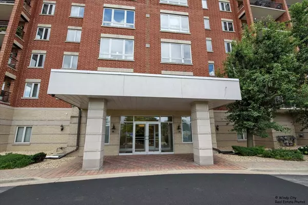 5555 N Cumberland AVE #410, Chicago, IL 60656