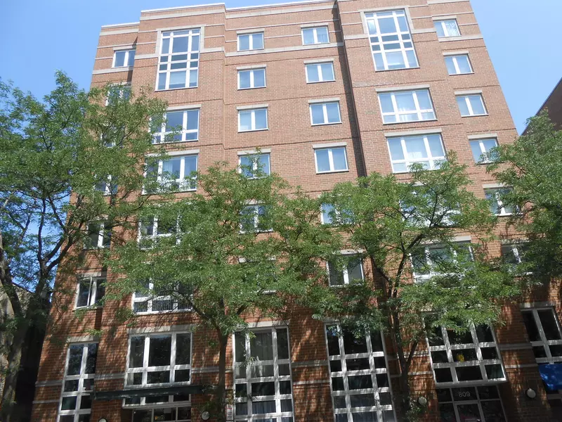 811 Chicago AVE #604, Evanston, IL 60202