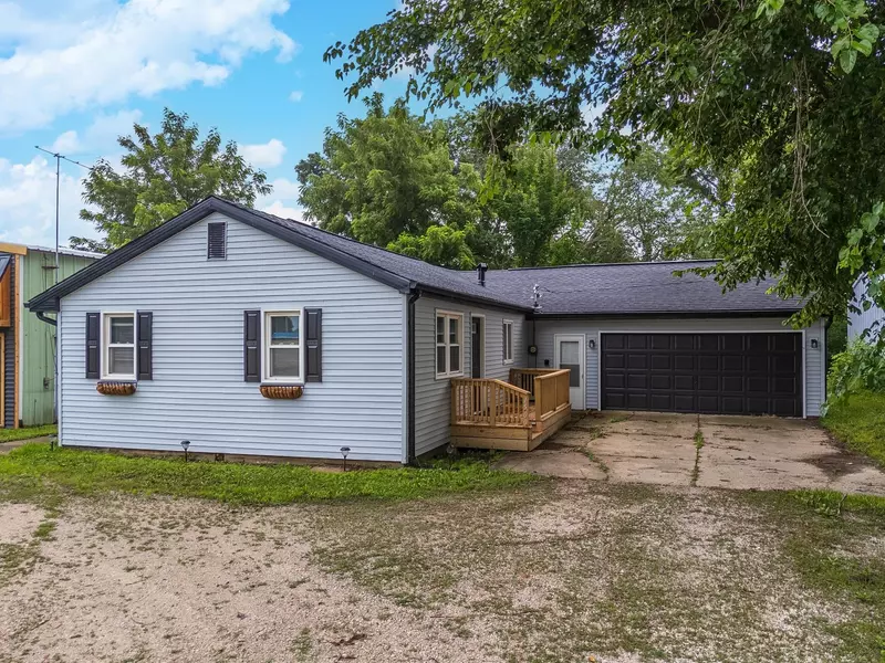 1500 E Jefferson ST, Clinton, IL 61727