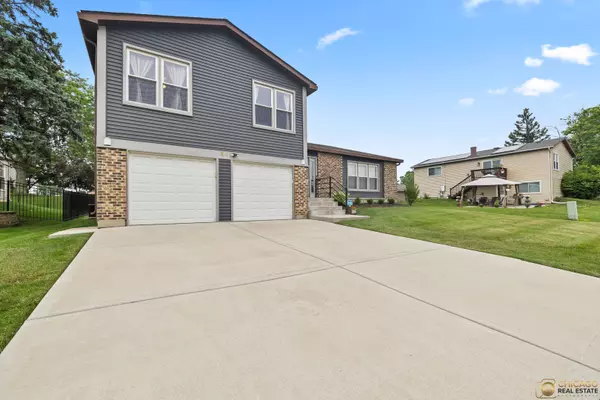 Glendale Heights, IL 60139,51 W Stevenson DR