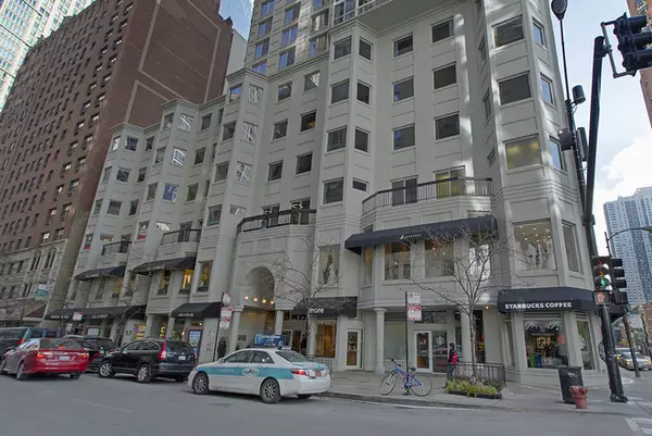 1 E DELAWARE PL #27J, Chicago, IL 60611