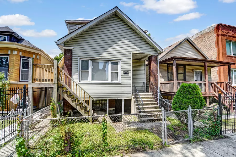 6336 S Saint Lawrence AVE, Chicago, IL 60637