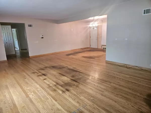 Niles, IL 60714,7233 W Monroe ST