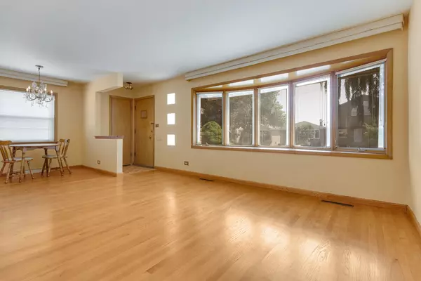 Chicago, IL 60631,7514 N Oleander AVE