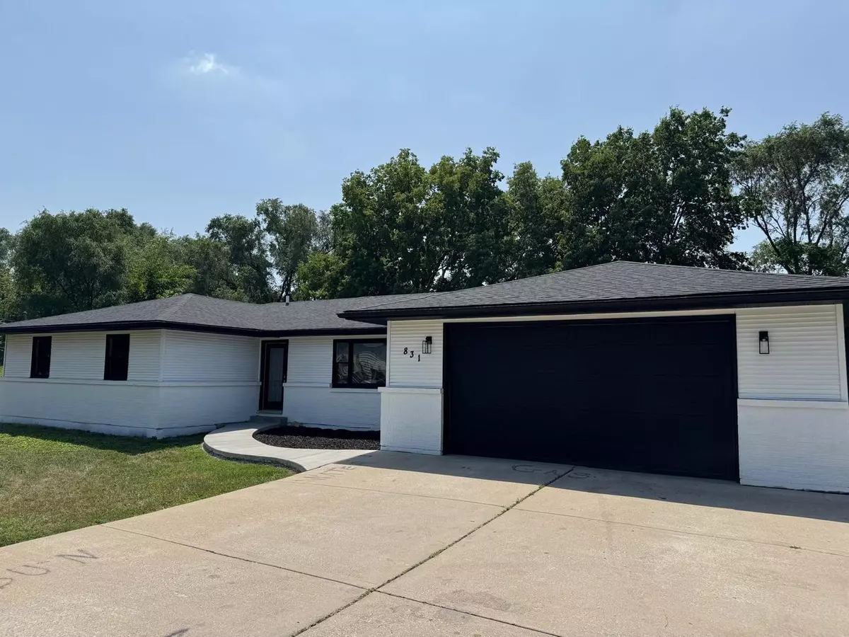 Joliet, IL 60433,831 Richards ST