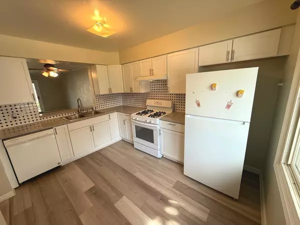 Palatine, IL 60074,1099 E Randville DR
