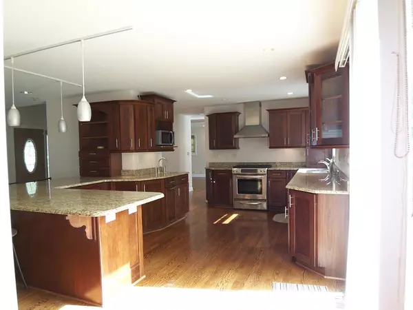 Elk Grove Village, IL 60007,623 Willow LN