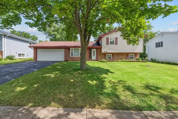 2320 Bayside DR, Hanover Park, IL 60133