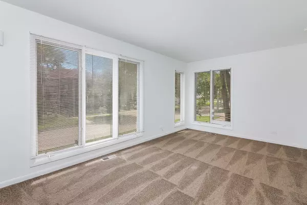 Wheaton, IL 60187,111 W Indiana ST