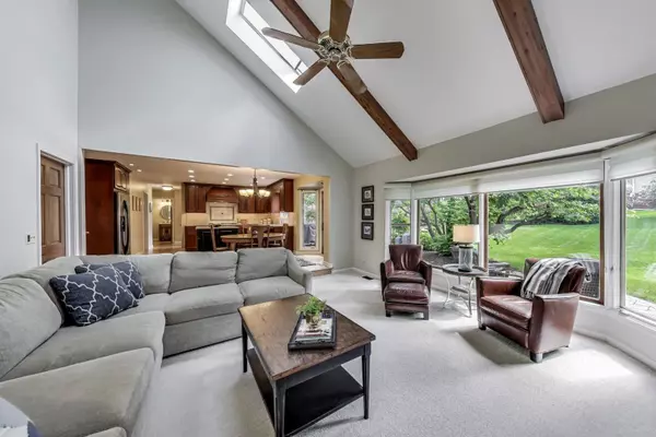 Naperville, IL 60565,2098 Fall Brook DR